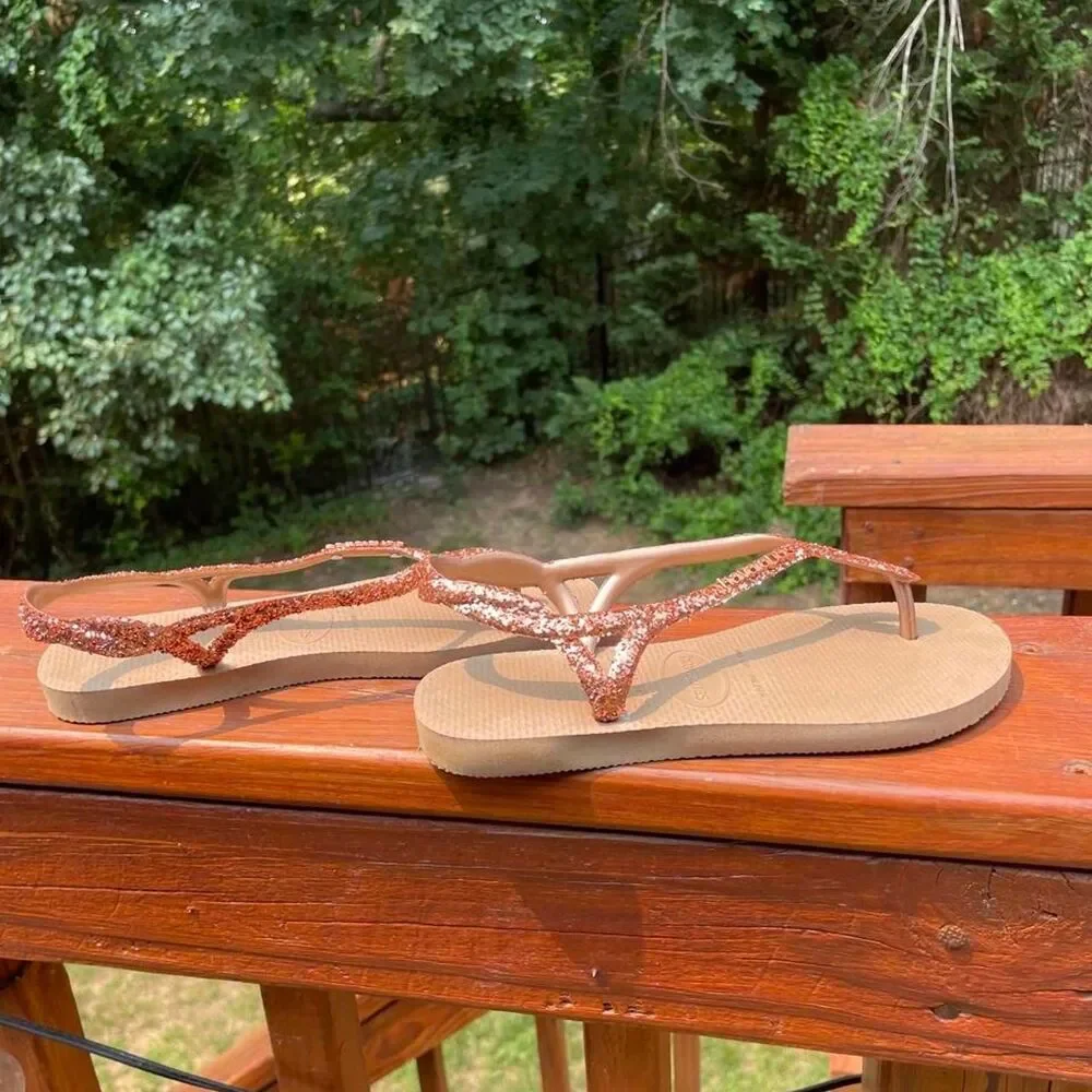 Youth 3/4 Havaianas Women's Rose Gold sandals
